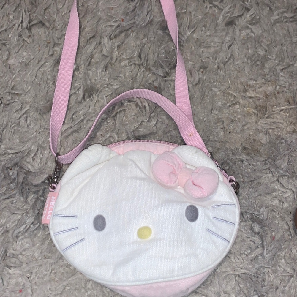 Adorable vintage hello kitty purse